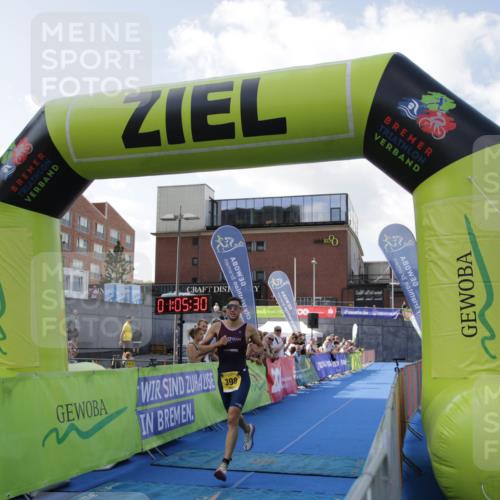 10.08.2025 - GEWOBA Citytriathlon Bremen H.Heesch http://msf.ph/oto/8539902 10.08.2025 11:09:07 Ziel 398 meine-sportfotos.de