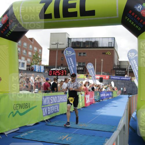 10.08.2025 - GEWOBA Citytriathlon Bremen H.Heesch http://msf.ph/oto/8539920 10.08.2025 11:29:14 Ziel 67, 419 meine-sportfotos.de