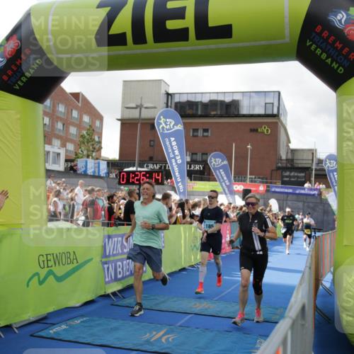 10.08.2025 - GEWOBA Citytriathlon Bremen H.Heesch http://msf.ph/oto/8539925 10.08.2025 11:29:51 Ziel 119, 185, 380, 405 meine-sportfotos.de