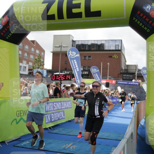 10.08.2025 - GEWOBA Citytriathlon Bremen H.Heesch http://msf.ph/oto/8539927 10.08.2025 11:29:51 Ziel 119, 185, 380, 405 meine-sportfotos.de