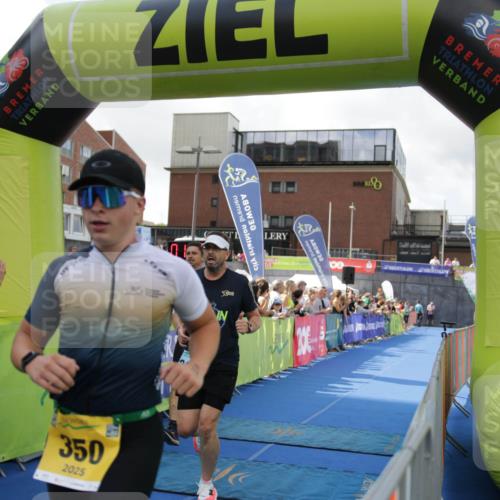 10.08.2025 - GEWOBA Citytriathlon Bremen H.Heesch http://msf.ph/oto/8539932 10.08.2025 11:29:54 Ziel 119, 185, 241, 350, 380, 404, 405 meine-sportfotos.de