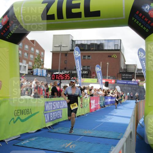 10.08.2025 - GEWOBA Citytriathlon Bremen H.Heesch http://msf.ph/oto/8539934 10.08.2025 11:30:12 Ziel 393, 508 meine-sportfotos.de