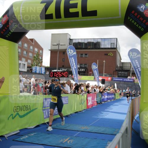 10.08.2025 - GEWOBA Citytriathlon Bremen H.Heesch http://msf.ph/oto/8539938 10.08.2025 11:30:16 Ziel 377, 393, 479, 508 meine-sportfotos.de