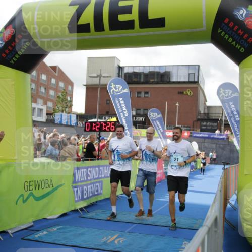 10.08.2025 - GEWOBA Citytriathlon Bremen H.Heesch http://msf.ph/oto/8539948 10.08.2025 11:31:03 Ziel 21 meine-sportfotos.de