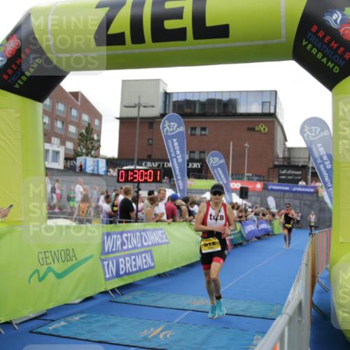 10.08.2025 - GEWOBA Citytriathlon Bremen H.Heesch http://msf.ph/oto/8539965 10.08.2025 11:33:39 Ziel 491, 512 meine-sportfotos.de
