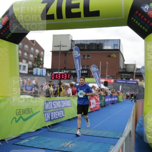 10.08.2025 - GEWOBA Citytriathlon Bremen H.Heesch http://msf.ph/oto/8539968 10.08.2025 11:35:08 Ziel 33, 69 meine-sportfotos.de