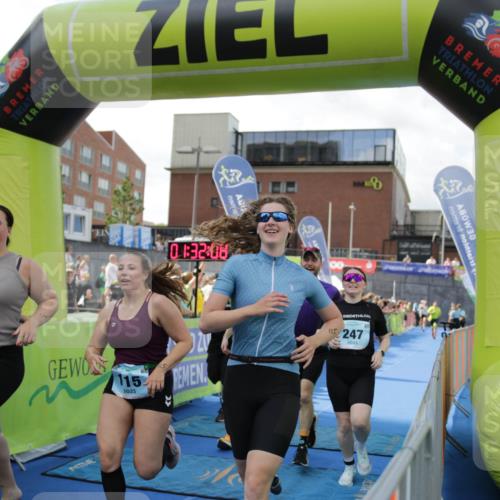 10.08.2025 - GEWOBA Citytriathlon Bremen H.Heesch http://msf.ph/oto/8539973 10.08.2025 11:35:45 Ziel 115, 247 meine-sportfotos.de