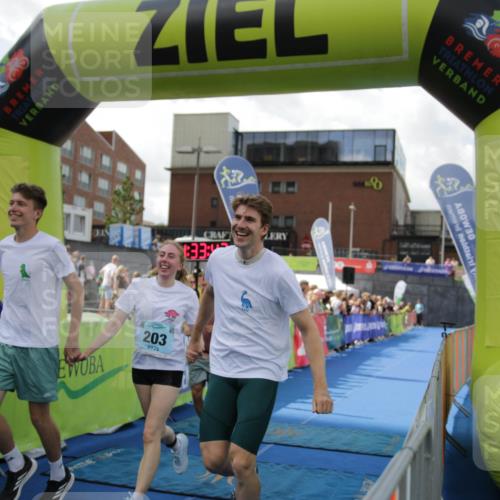 10.08.2025 - GEWOBA Citytriathlon Bremen H.Heesch http://msf.ph/oto/8540004 10.08.2025 11:37:19 Ziel 25, 29, 41, 143, 173, 203, 209, 461, 513 meine-sportfotos.de