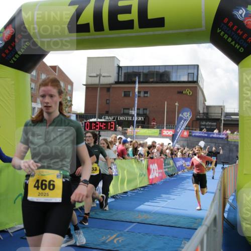 10.08.2025 - GEWOBA Citytriathlon Bremen H.Heesch http://msf.ph/oto/8540008 10.08.2025 11:37:49 Ziel 89, 237, 453, 466, 492 meine-sportfotos.de