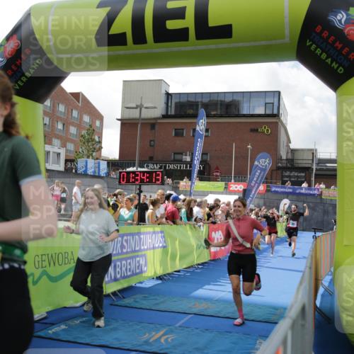 10.08.2025 - GEWOBA Citytriathlon Bremen H.Heesch http://msf.ph/oto/8540012 10.08.2025 11:37:50 Ziel 89, 237, 453, 466, 492 meine-sportfotos.de
