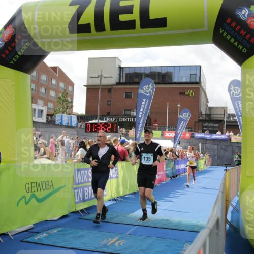 10.08.2025 - GEWOBA Citytriathlon Bremen H.Heesch http://msf.ph/oto/8540025 10.08.2025 11:39:57 Ziel 3, 87, 95, 135 meine-sportfotos.de