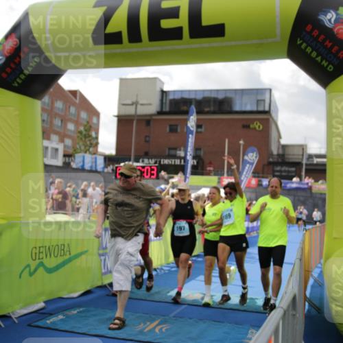 10.08.2025 - GEWOBA Citytriathlon Bremen H.Heesch http://msf.ph/oto/8540055 10.08.2025 11:41:40 Ziel 59, 189, 197, 444 meine-sportfotos.de