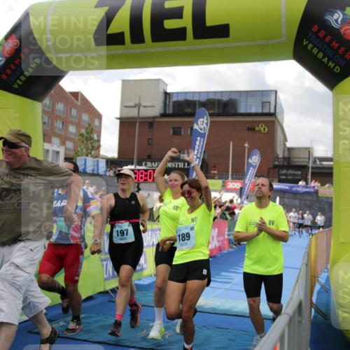 10.08.2025 - GEWOBA Citytriathlon Bremen H.Heesch http://msf.ph/oto/8540060 10.08.2025 11:41:41 Ziel 15, 59, 189, 197, 444 meine-sportfotos.de