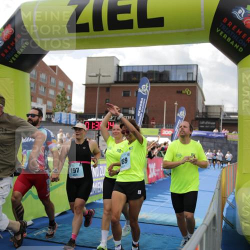 10.08.2025 - GEWOBA Citytriathlon Bremen H.Heesch http://msf.ph/oto/8540061 10.08.2025 11:41:41 Ziel 15, 59, 189, 197, 444 meine-sportfotos.de