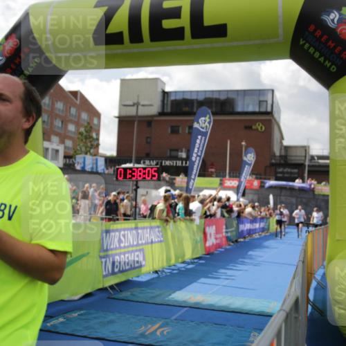 10.08.2025 - GEWOBA Citytriathlon Bremen H.Heesch http://msf.ph/oto/8540069 10.08.2025 11:41:42 Ziel 15, 59, 189, 197, 444 meine-sportfotos.de