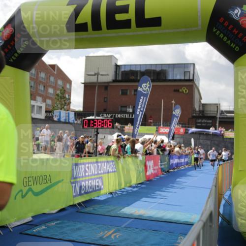 10.08.2025 - GEWOBA Citytriathlon Bremen H.Heesch http://msf.ph/oto/8540071 10.08.2025 11:41:43 Ziel 15, 59, 189, 197, 444 meine-sportfotos.de