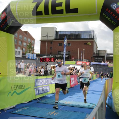 10.08.2025 - GEWOBA Citytriathlon Bremen H.Heesch http://msf.ph/oto/8540080 10.08.2025 11:41:47 Ziel 15, 59, 189, 197 meine-sportfotos.de