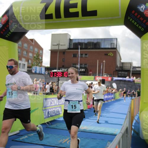 10.08.2025 - GEWOBA Citytriathlon Bremen H.Heesch http://msf.ph/oto/8540084 10.08.2025 11:41:47 Ziel 15, 59, 189, 197 meine-sportfotos.de