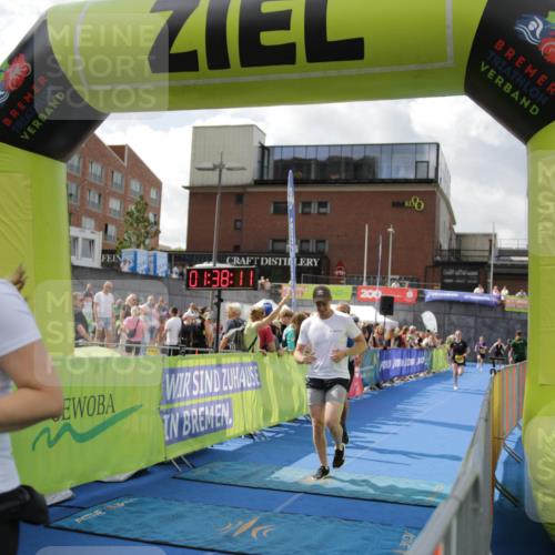 10.08.2025 - GEWOBA Citytriathlon Bremen H.Heesch http://msf.ph/oto/8540089 10.08.2025 11:41:48 Ziel 15, 189, 197 meine-sportfotos.de