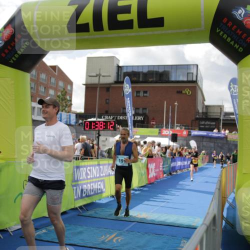 10.08.2025 - GEWOBA Citytriathlon Bremen H.Heesch http://msf.ph/oto/8540095 10.08.2025 11:41:49 Ziel 15, 189, 191, 197 meine-sportfotos.de