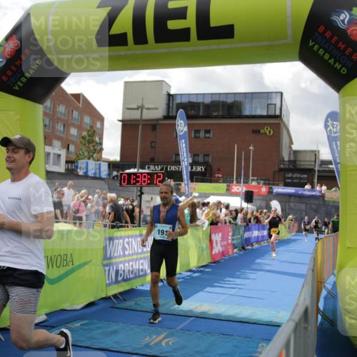 10.08.2025 - GEWOBA Citytriathlon Bremen H.Heesch http://msf.ph/oto/8540097 10.08.2025 11:41:49 Ziel 15, 189, 191, 197 meine-sportfotos.de