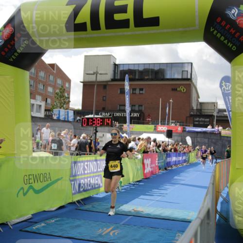 10.08.2025 - GEWOBA Citytriathlon Bremen H.Heesch http://msf.ph/oto/8540104 10.08.2025 11:41:51 Ziel 15, 189, 191, 197, 440 meine-sportfotos.de