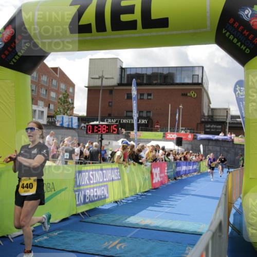 10.08.2025 - GEWOBA Citytriathlon Bremen H.Heesch http://msf.ph/oto/8540111 10.08.2025 11:41:52 Ziel 15, 189, 191, 197, 440 meine-sportfotos.de