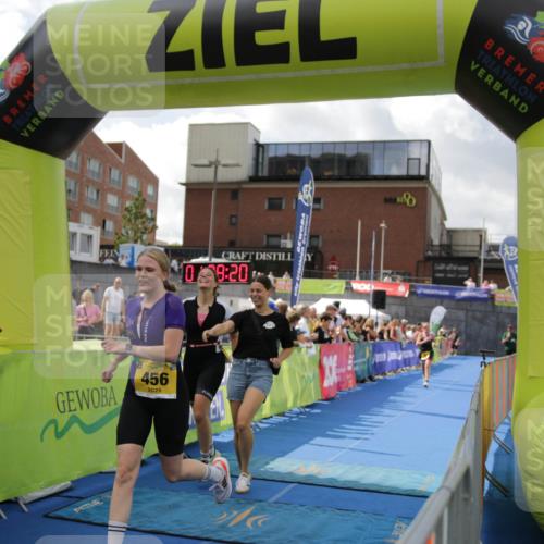 10.08.2025 - GEWOBA Citytriathlon Bremen H.Heesch http://msf.ph/oto/8540125 10.08.2025 11:41:57 Ziel 191, 440, 451, 456 meine-sportfotos.de