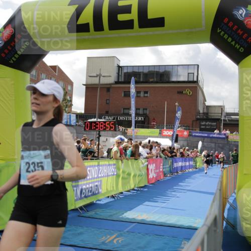 10.08.2025 - GEWOBA Citytriathlon Bremen H.Heesch http://msf.ph/oto/8540158 10.08.2025 11:42:32 Ziel 235, 476 meine-sportfotos.de