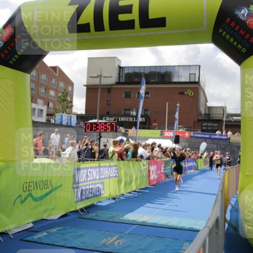 10.08.2025 - GEWOBA Citytriathlon Bremen H.Heesch http://msf.ph/oto/8540186 10.08.2025 11:42:34 Ziel 235, 476 meine-sportfotos.de