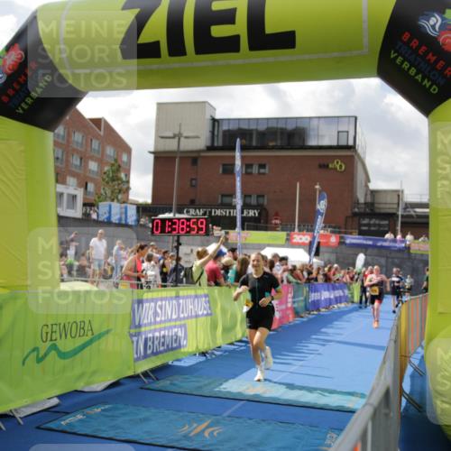 10.08.2025 - GEWOBA Citytriathlon Bremen H.Heesch http://msf.ph/oto/8540200 10.08.2025 11:42:36 Ziel 235, 476 meine-sportfotos.de