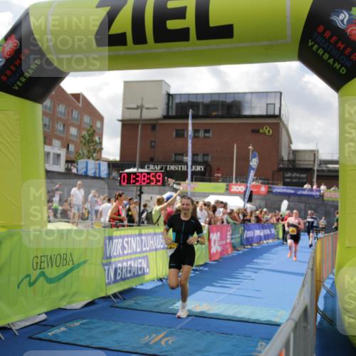 10.08.2025 - GEWOBA Citytriathlon Bremen H.Heesch http://msf.ph/oto/8540203 10.08.2025 11:42:36 Ziel 235, 476 meine-sportfotos.de