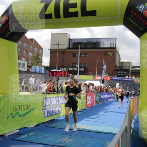 10.08.2025 - GEWOBA Citytriathlon Bremen H.Heesch http://msf.ph/oto/8540204 10.08.2025 11:42:36 Ziel 235, 476 meine-sportfotos.de
