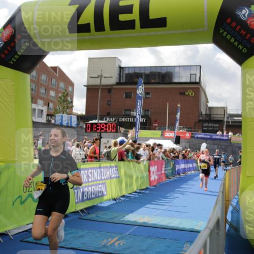 10.08.2025 - GEWOBA Citytriathlon Bremen H.Heesch http://msf.ph/oto/8540210 10.08.2025 11:42:37 Ziel 235, 447, 476 meine-sportfotos.de