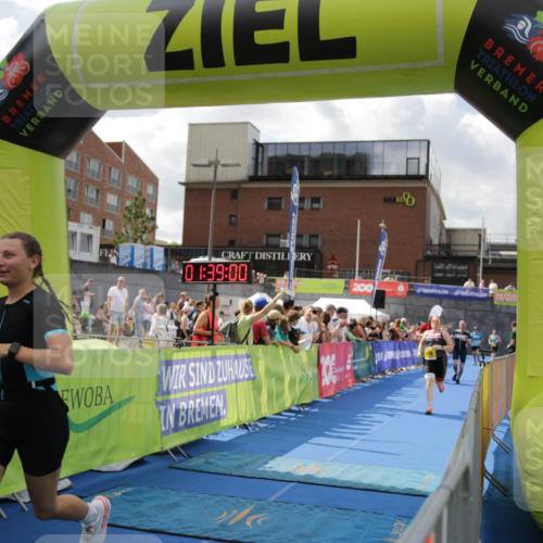 10.08.2025 - GEWOBA Citytriathlon Bremen H.Heesch http://msf.ph/oto/8540212 10.08.2025 11:42:37 Ziel 235, 447, 476 meine-sportfotos.de