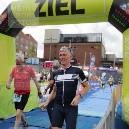 10.08.2025 - GEWOBA Citytriathlon Bremen H.Heesch http://msf.ph/oto/8540265 10.08.2025 11:42:43 Ziel 139, 447, 476 meine-sportfotos.de