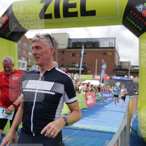 10.08.2025 - GEWOBA Citytriathlon Bremen H.Heesch http://msf.ph/oto/8540269 10.08.2025 11:42:43 Ziel 139, 447, 476 meine-sportfotos.de
