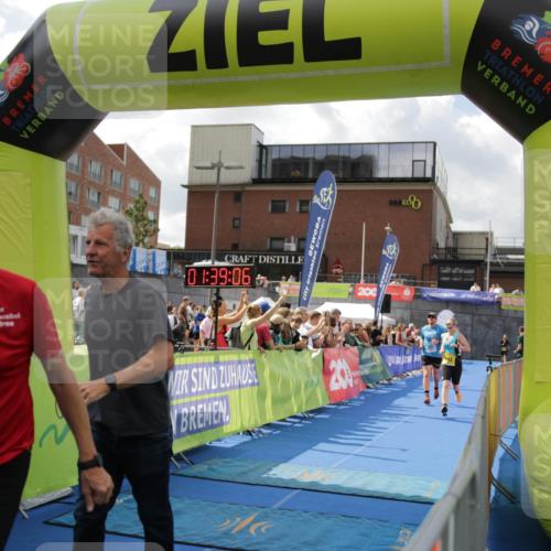 10.08.2025 - GEWOBA Citytriathlon Bremen H.Heesch http://msf.ph/oto/8540275 10.08.2025 11:42:44 Ziel 139, 447, 476 meine-sportfotos.de