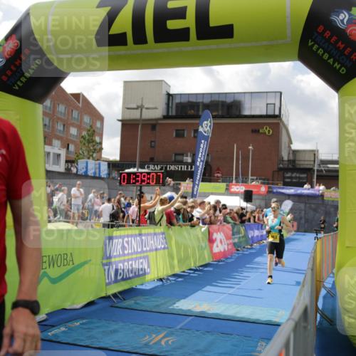 10.08.2025 - GEWOBA Citytriathlon Bremen H.Heesch http://msf.ph/oto/8540282 10.08.2025 11:42:44 Ziel 139, 447, 476 meine-sportfotos.de