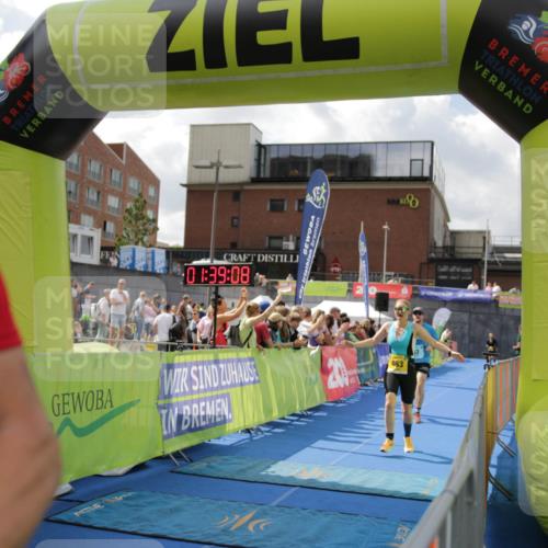 10.08.2025 - GEWOBA Citytriathlon Bremen H.Heesch http://msf.ph/oto/8540287 10.08.2025 11:42:45 Ziel 139, 447, 463 meine-sportfotos.de