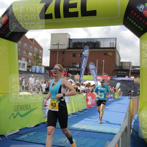 10.08.2025 - GEWOBA Citytriathlon Bremen H.Heesch http://msf.ph/oto/8540302 10.08.2025 11:42:46 Ziel 53, 139, 447, 463 meine-sportfotos.de
