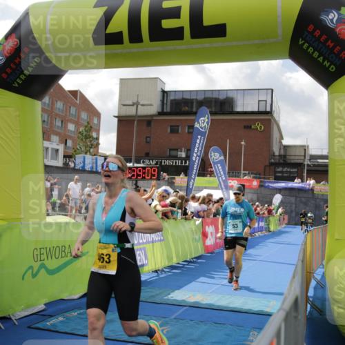 10.08.2025 - GEWOBA Citytriathlon Bremen H.Heesch http://msf.ph/oto/8540303 10.08.2025 11:42:46 Ziel 53, 139, 447, 463 meine-sportfotos.de