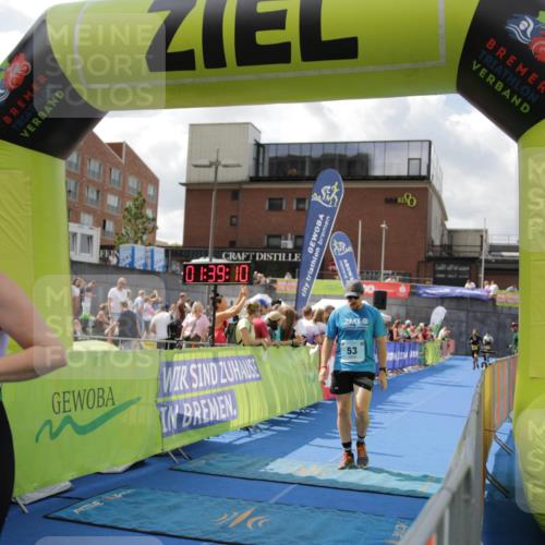 10.08.2025 - GEWOBA Citytriathlon Bremen H.Heesch http://msf.ph/oto/8540308 10.08.2025 11:42:47 Ziel 53, 139, 447, 463 meine-sportfotos.de
