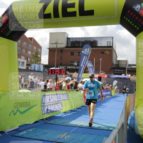10.08.2025 - GEWOBA Citytriathlon Bremen H.Heesch http://msf.ph/oto/8540310 10.08.2025 11:42:47 Ziel 53, 139, 447, 463 meine-sportfotos.de