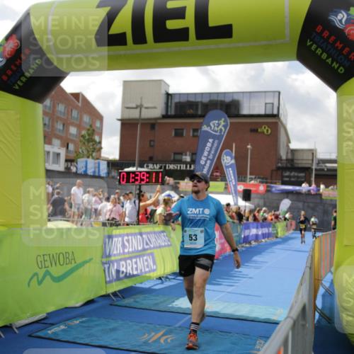 10.08.2025 - GEWOBA Citytriathlon Bremen H.Heesch http://msf.ph/oto/8540319 10.08.2025 11:42:48 Ziel 53, 139, 447, 463 meine-sportfotos.de