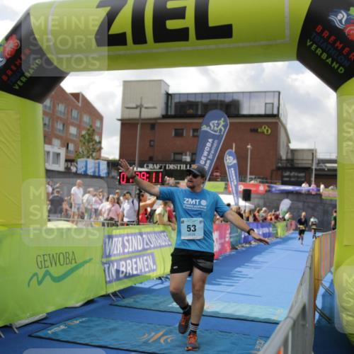 10.08.2025 - GEWOBA Citytriathlon Bremen H.Heesch http://msf.ph/oto/8540321 10.08.2025 11:42:48 Ziel 53, 139, 447, 463 meine-sportfotos.de