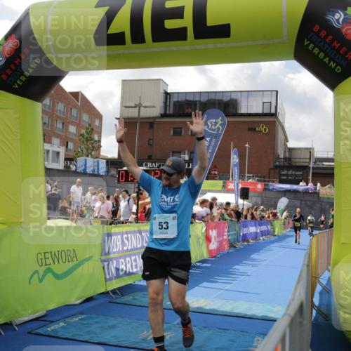 10.08.2025 - GEWOBA Citytriathlon Bremen H.Heesch http://msf.ph/oto/8540326 10.08.2025 11:42:49 Ziel 53, 139, 447, 463 meine-sportfotos.de