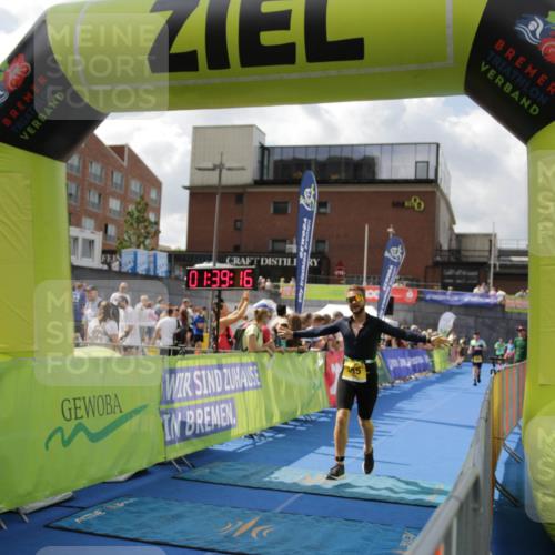 10.08.2025 - GEWOBA Citytriathlon Bremen H.Heesch http://msf.ph/oto/8540370 10.08.2025 11:42:53 Ziel 53, 139, 355, 463 meine-sportfotos.de