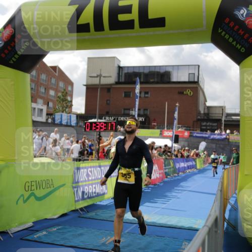 10.08.2025 - GEWOBA Citytriathlon Bremen H.Heesch http://msf.ph/oto/8540378 10.08.2025 11:42:54 Ziel 53, 355, 463 meine-sportfotos.de