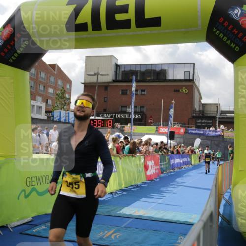 10.08.2025 - GEWOBA Citytriathlon Bremen H.Heesch http://msf.ph/oto/8540384 10.08.2025 11:42:55 Ziel 53, 355, 463 meine-sportfotos.de